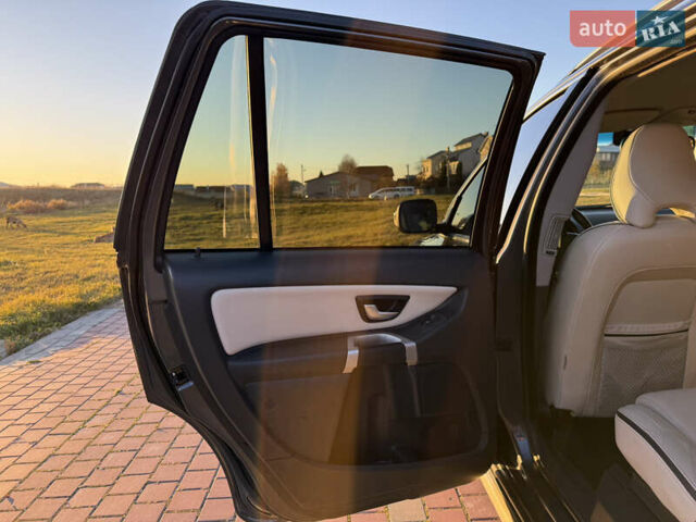 Сірий Вольво ХС90, об'ємом двигуна 2.4 л та пробігом 285 тис. км за 16163 $, фото 35 на Automoto.ua