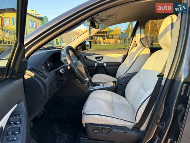 Сірий Вольво ХС90, об'ємом двигуна 2.4 л та пробігом 285 тис. км за 16163 $, фото 17 на Automoto.ua