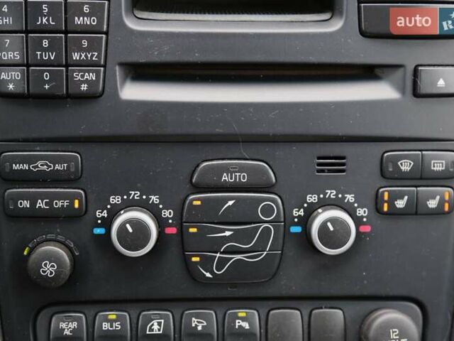 Сірий Вольво ХС90, об'ємом двигуна 3.19 л та пробігом 244 тис. км за 13500 $, фото 18 на Automoto.ua