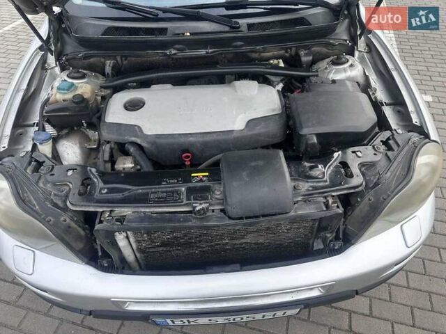 Сірий Вольво ХС90, об'ємом двигуна 2.4 л та пробігом 303 тис. км за 14500 $, фото 18 на Automoto.ua