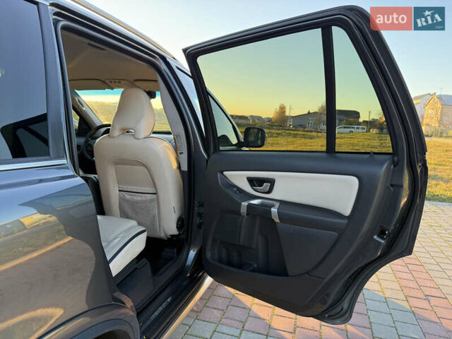 Сірий Вольво ХС90, об'ємом двигуна 2.4 л та пробігом 285 тис. км за 16163 $, фото 48 на Automoto.ua