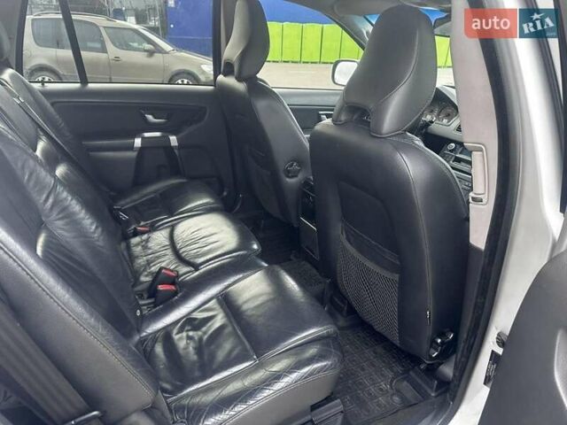 Сірий Вольво ХС90, об'ємом двигуна 2.4 л та пробігом 303 тис. км за 14500 $, фото 22 на Automoto.ua