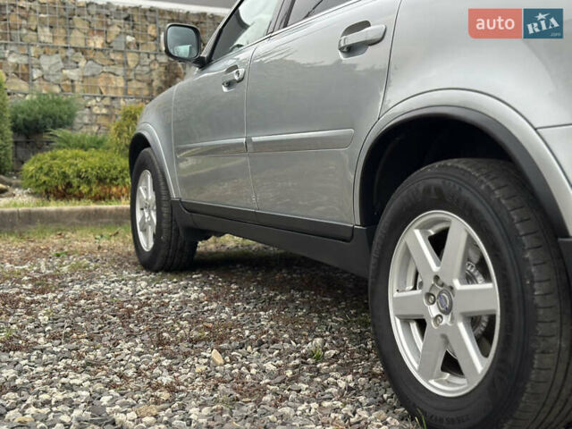 Сірий Вольво ХС90, об'ємом двигуна 2.4 л та пробігом 240 тис. км за 15999 $, фото 27 на Automoto.ua