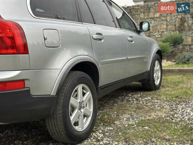 Сірий Вольво ХС90, об'ємом двигуна 2.4 л та пробігом 240 тис. км за 15999 $, фото 33 на Automoto.ua