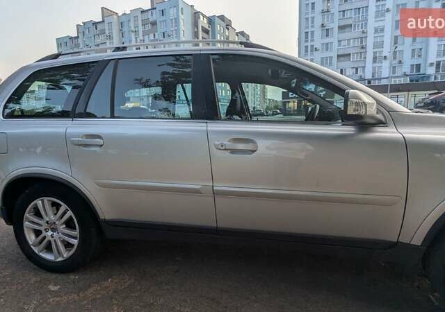 Серый Вольво ХС90, объемом двигателя 2.4 л и пробегом 335 тыс. км за 8000 $, фото 9 на Automoto.ua