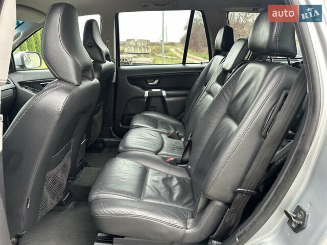 Сірий Вольво ХС90, об'ємом двигуна 2.4 л та пробігом 240 тис. км за 15999 $, фото 82 на Automoto.ua