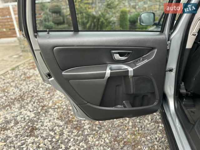 Сірий Вольво ХС90, об'ємом двигуна 2.4 л та пробігом 240 тис. км за 15999 $, фото 80 на Automoto.ua