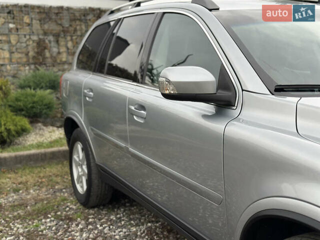 Сірий Вольво ХС90, об'ємом двигуна 2.4 л та пробігом 240 тис. км за 15999 $, фото 15 на Automoto.ua