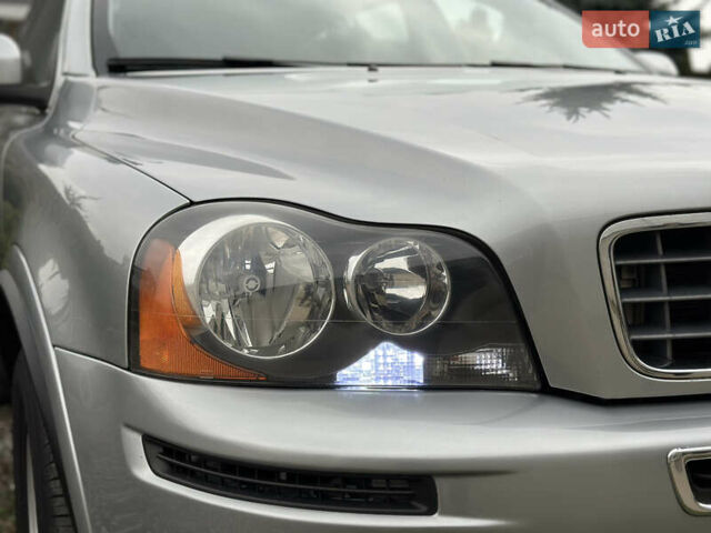 Сірий Вольво ХС90, об'ємом двигуна 2.4 л та пробігом 240 тис. км за 15999 $, фото 19 на Automoto.ua