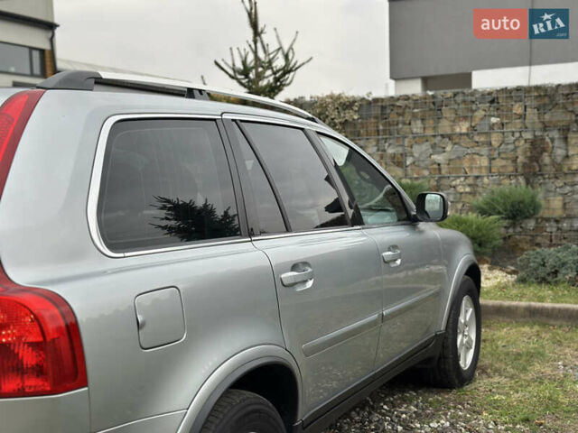 Сірий Вольво ХС90, об'ємом двигуна 2.4 л та пробігом 240 тис. км за 15999 $, фото 32 на Automoto.ua