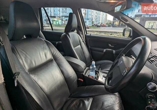 Серый Вольво ХС90, объемом двигателя 2.4 л и пробегом 335 тыс. км за 8000 $, фото 15 на Automoto.ua