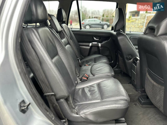 Сірий Вольво ХС90, об'ємом двигуна 2.4 л та пробігом 240 тис. км за 15999 $, фото 75 на Automoto.ua