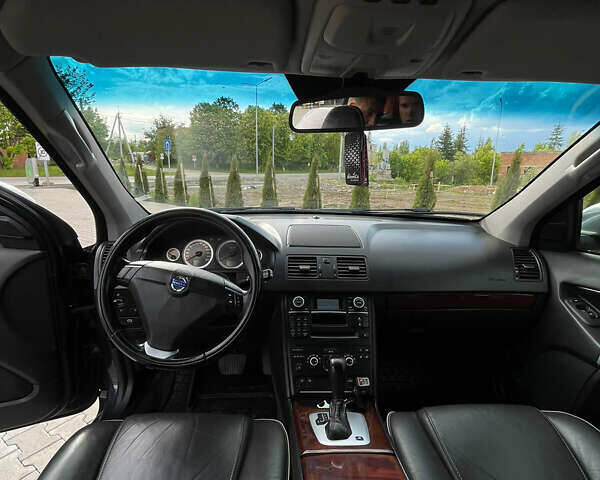 Серый Вольво ХС90, объемом двигателя 2.4 л и пробегом 273 тыс. км за 18000 $, фото 12 на Automoto.ua