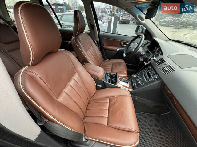 Серый Вольво ХС90, объемом двигателя 2.4 л и пробегом 270 тыс. км за 20500 $, фото 6 на Automoto.ua