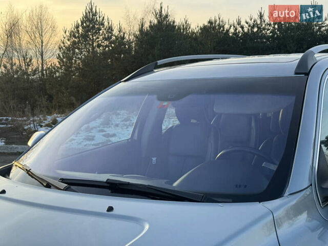 Серый Вольво ХС90, объемом двигателя 2.4 л и пробегом 255 тыс. км за 17400 $, фото 4 на Automoto.ua