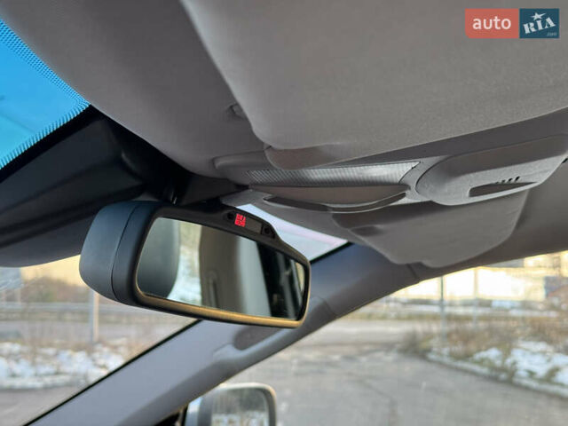 Серый Вольво ХС90, объемом двигателя 2.4 л и пробегом 255 тыс. км за 17400 $, фото 25 на Automoto.ua