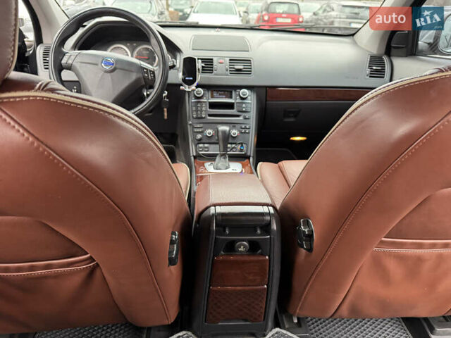 Серый Вольво ХС90, объемом двигателя 2.4 л и пробегом 270 тыс. км за 20500 $, фото 18 на Automoto.ua
