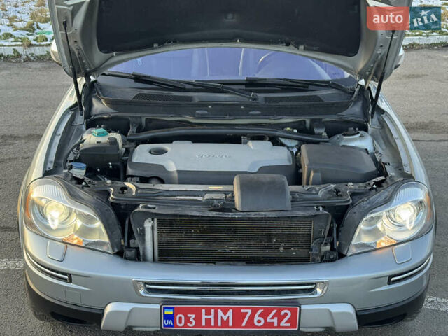 Серый Вольво ХС90, объемом двигателя 2.4 л и пробегом 255 тыс. км за 17400 $, фото 43 на Automoto.ua