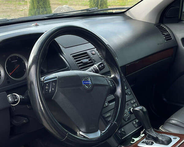 Серый Вольво ХС90, объемом двигателя 2.4 л и пробегом 273 тыс. км за 18000 $, фото 14 на Automoto.ua