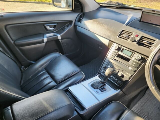 Серый Вольво ХС90, объемом двигателя 2.4 л и пробегом 148 тыс. км за 6394 $, фото 17 на Automoto.ua