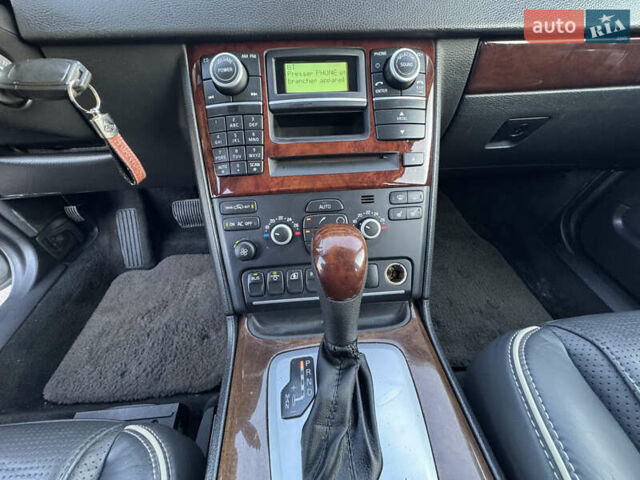 Серый Вольво ХС90, объемом двигателя 2.4 л и пробегом 255 тыс. км за 17400 $, фото 23 на Automoto.ua