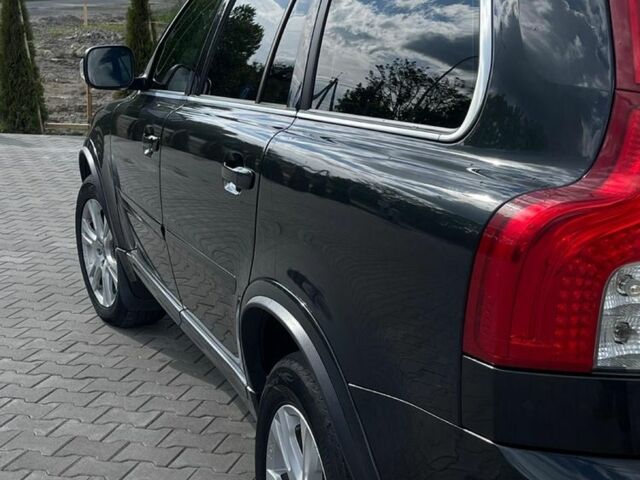 Серый Вольво ХС90, объемом двигателя 2.4 л и пробегом 273 тыс. км за 18000 $, фото 2 на Automoto.ua