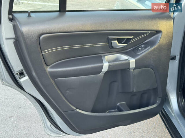 Серый Вольво ХС90, объемом двигателя 2.4 л и пробегом 255 тыс. км за 17400 $, фото 27 на Automoto.ua