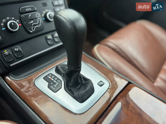 Сірий Вольво ХС90, об'ємом двигуна 2.4 л та пробігом 220 тис. км за 16300 $, фото 63 на Automoto.ua