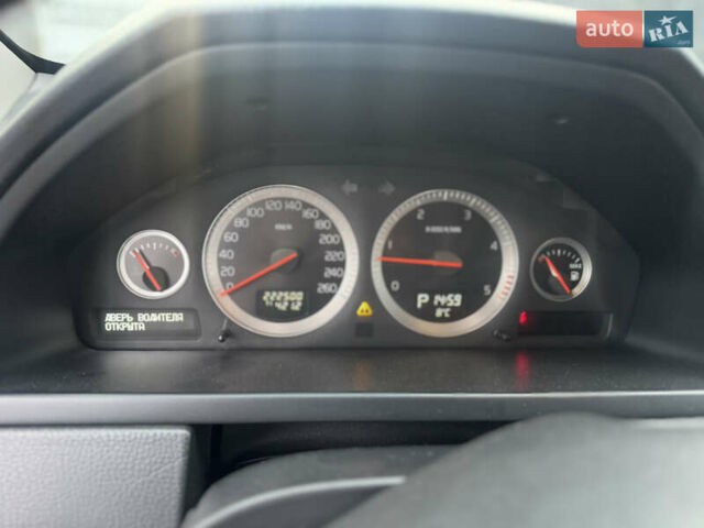 Сірий Вольво ХС90, об'ємом двигуна 2.4 л та пробігом 220 тис. км за 16300 $, фото 61 на Automoto.ua