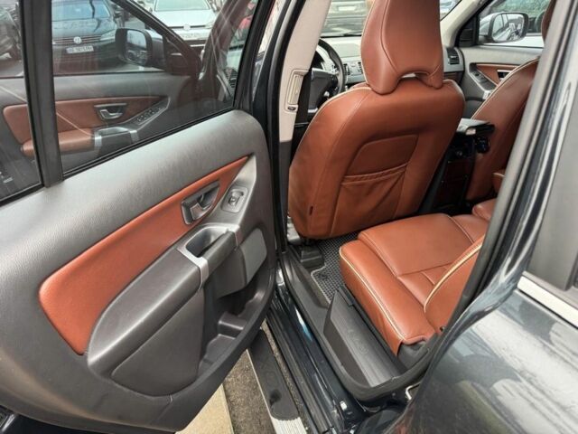 Сірий Вольво ХС90, об'ємом двигуна 2.4 л та пробігом 270 тис. км за 20500 $, фото 8 на Automoto.ua