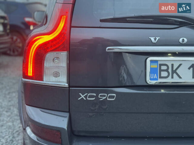 Сірий Вольво ХС90, об'ємом двигуна 2.4 л та пробігом 220 тис. км за 16300 $, фото 16 на Automoto.ua