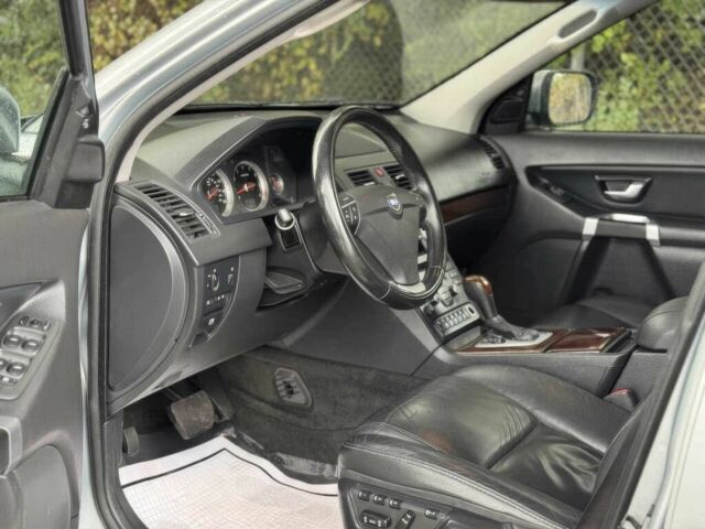 Серый Вольво ХС90, объемом двигателя 3.2 л и пробегом 90 тыс. км за 5500 $, фото 8 на Automoto.ua