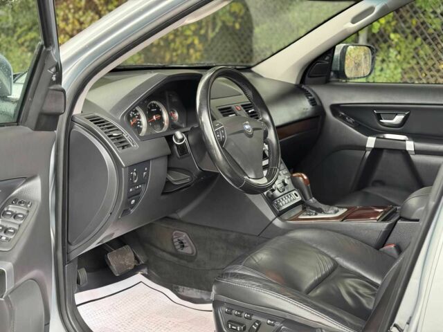 Серый Вольво ХС90, объемом двигателя 3.2 л и пробегом 80 тыс. км за 5800 $, фото 10 на Automoto.ua