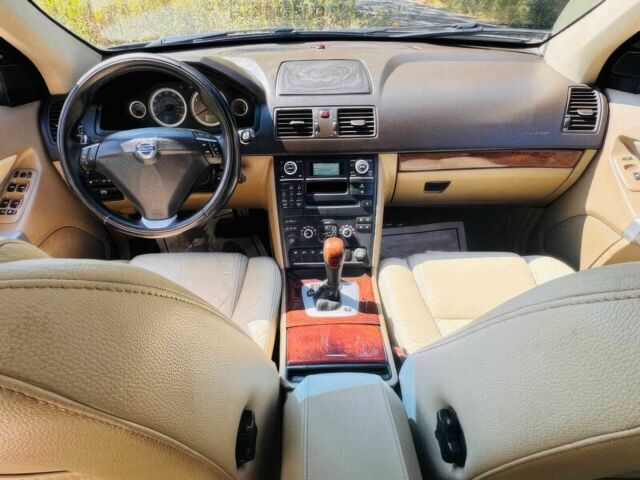 Серый Вольво ХС90, объемом двигателя 3.2 л и пробегом 82 тыс. км за 8900 $, фото 6 на Automoto.ua