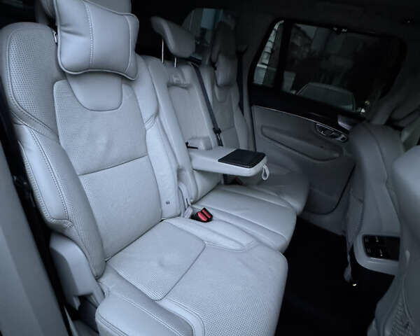 Вольво ХС90 2015 в Бердичеве на Automoto.ua Серый Вольво ХС90, объемом двигателя 2 л и пробегом 284 тыс. км за 25500 $, фото 18 на Automoto.ua