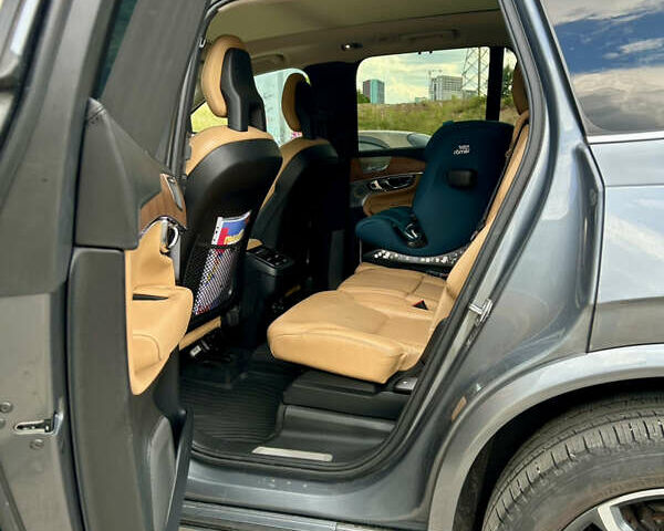 Сірий Вольво ХС90, об'ємом двигуна 1.97 л та пробігом 154 тис. км за 29300 $, фото 29 на Automoto.ua