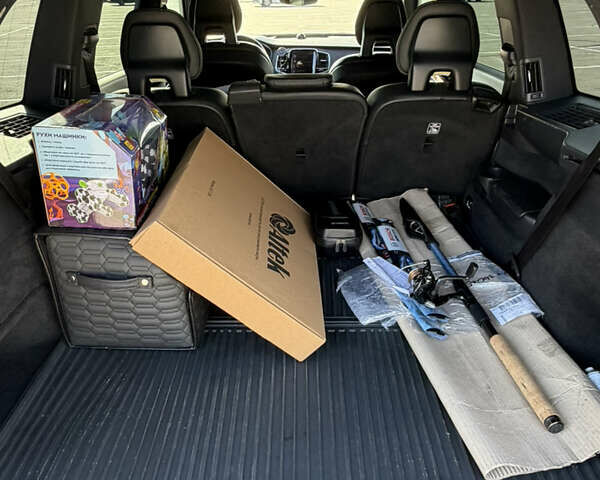 Серый Вольво ХС90, объемом двигателя 1.97 л и пробегом 185 тыс. км за 26300 $, фото 21 на Automoto.ua