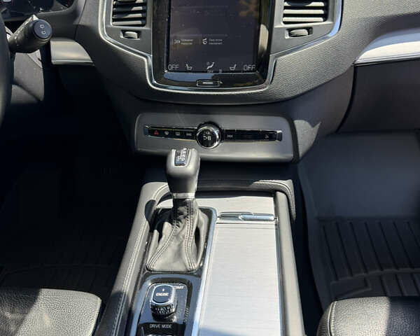 Серый Вольво ХС90, объемом двигателя 1.97 л и пробегом 179 тыс. км за 22299 $, фото 19 на Automoto.ua