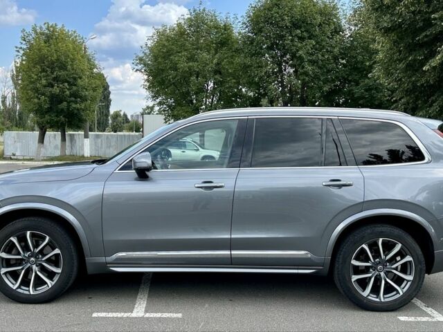 Серый Вольво ХС90, объемом двигателя 2 л и пробегом 150 тыс. км за 30800 $, фото 1 на Automoto.ua