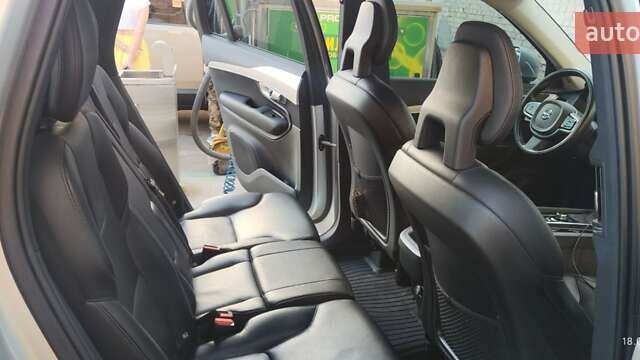 Серый Вольво ХС90, объемом двигателя 1.97 л и пробегом 183 тыс. км за 29900 $, фото 24 на Automoto.ua