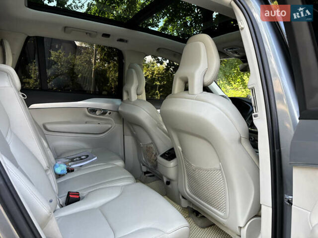 Серый Вольво ХС90, объемом двигателя 1.97 л и пробегом 221 тыс. км за 23500 $, фото 24 на Automoto.ua