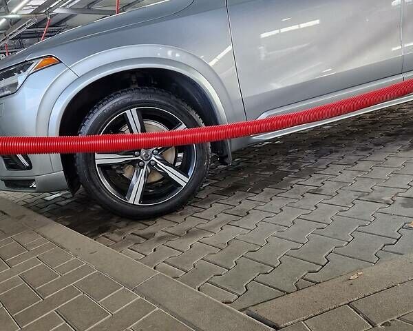 Серый Вольво ХС90, объемом двигателя 2 л и пробегом 235 тыс. км за 26999 $, фото 16 на Automoto.ua