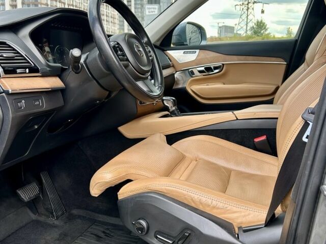 Серый Вольво ХС90, объемом двигателя 2 л и пробегом 150 тыс. км за 30800 $, фото 12 на Automoto.ua