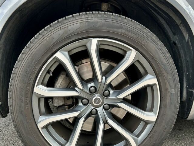 Серый Вольво ХС90, объемом двигателя 2 л и пробегом 150 тыс. км за 30800 $, фото 11 на Automoto.ua