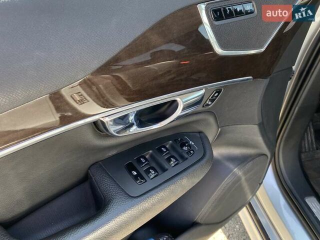 Серый Вольво ХС90, объемом двигателя 1.97 л и пробегом 153 тыс. км за 27750 $, фото 19 на Automoto.ua