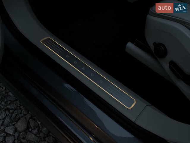 Вольво ХС90 2015 в Бердичеве на Automoto.ua Серый Вольво ХС90, объемом двигателя 2 л и пробегом 284 тыс. км за 25500 $, фото 28 на Automoto.ua