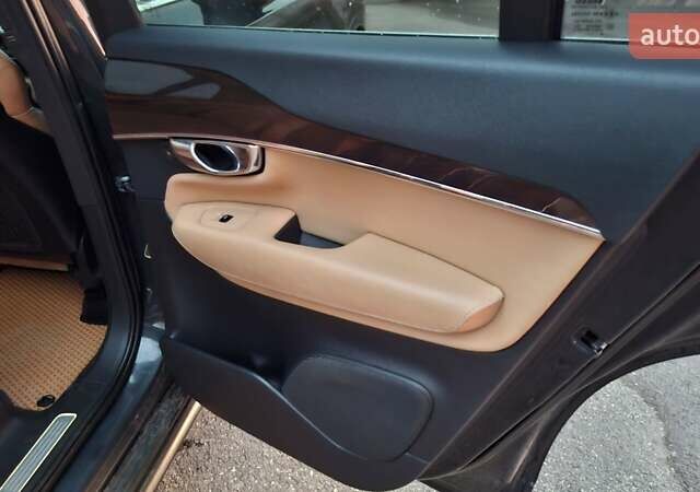 Серый Вольво ХС90, объемом двигателя 1.97 л и пробегом 220 тыс. км за 24900 $, фото 22 на Automoto.ua