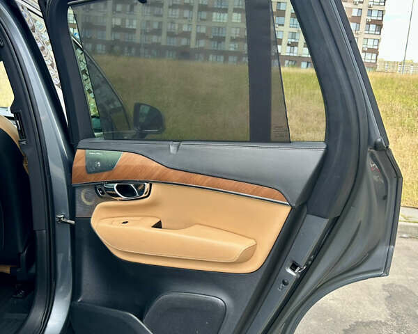 Сірий Вольво ХС90, об'ємом двигуна 1.97 л та пробігом 154 тис. км за 29300 $, фото 39 на Automoto.ua