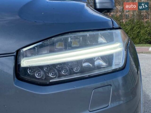 Серый Вольво ХС90, объемом двигателя 2 л и пробегом 183 тыс. км за 26990 $, фото 6 на Automoto.ua