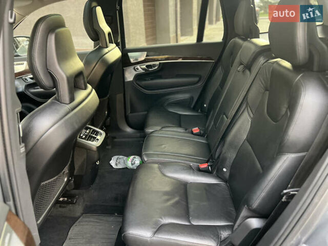 Сірий Вольво ХС90, об'ємом двигуна 2 л та пробігом 183 тис. км за 26500 $, фото 58 на Automoto.ua